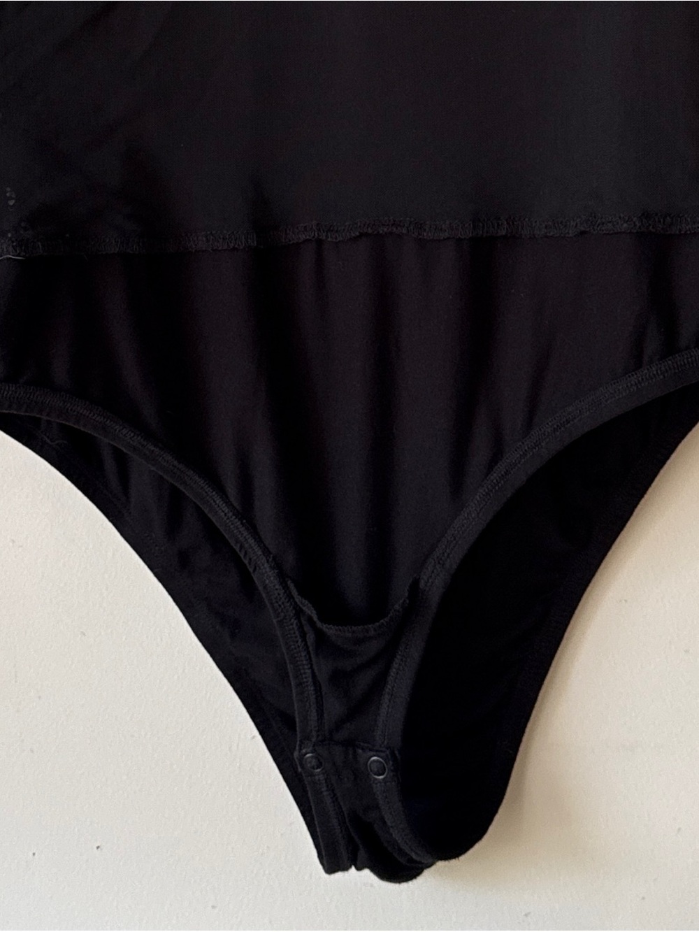 Torrid Black V-Neck Lace Bodysuit Short Sleeves
Scalloped Trim Size 1X 14/16 - Picture 14 of 16